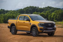 Ford Ranger 2025 phù hợp với mọi địa hình với động cơ mạnh mẽ. Ảnh: ST