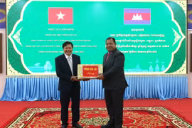 Tiếp tục vun đắp tình đoàn kết, hữu nghị giữa tỉnh Stung Treng và Gia Lai