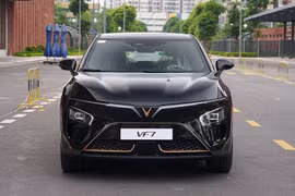 VinFast VF 7 Plus có giá từ 949 triệu đồng
