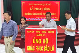 Xã Chư Sê quyên góp hơn 200 triệu đồng giúp người dân vùng lũ