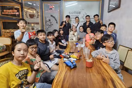 Easy English: Lớp tiếng Anh miễn phí giữa phố núi