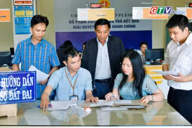 Công sở nghiêm túc trong ngày làm việc đầu năm mới