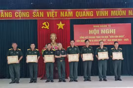 Binh đoàn 15 khen thưởng 18 tập thể, cá nhân