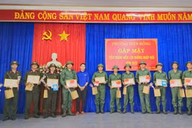 TP. Pleiku tặng quà cho các thanh niên lên đường nhập ngũ