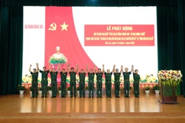  Sư đoàn 320: Phát động đợt thi đua “Phất cao cờ hồng tháng Tám- thi đua giành 3 nhất” 