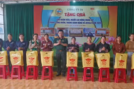 Công ty 74 tặng gần 5.000 suất quà cho công nhân, người lao động