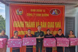 Công ty Bình Dương bàn giao “Nhà đồng đội” cho công nhân nghèo