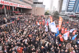 Biểu tình lớn nhất ở Thổ Nhĩ Kỳ, gần 1.900 người bị bắt