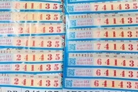 Một chủ nhà trọ ở Bình Dương trúng 4 tờ vé số độc đắc, miễn tiền thuê trọ 3 tháng cho người thuê