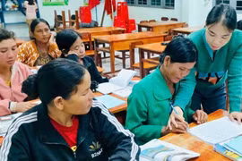 Dành trọn tuổi xuân cho học trò vùng biên