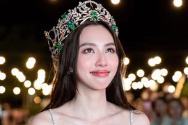 Sen Vàng thông báo chấm dứt hợp đồng với Hoa hậu Thùy Tiên