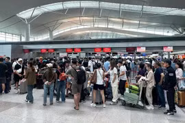 Sân bay Tân Sơn Nhất đón khoảng 122.000 khách mỗi ngày dịp cao điểm 30/4