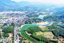 Phát huy lợi thế xây dựng Vân Canh bền vững, giàu bản sắc