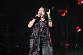 Chị đẹp Ngọc Ánh, nhạc sĩ Dương Trường Giang ngồi 'ghế nóng'