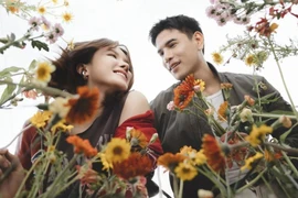 Thiều Bảo Trâm 'tình tứ' cùng Nam vương Trịnh Bảo