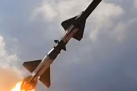 Tên lửa S-125 Pechora 'thần tốc' đeo bám bắt mục tiêu