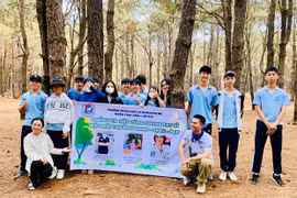 Những giáo viên không chỉ dạy học…