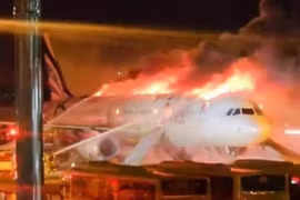 Hàn Quốc: Máy bay Air Busan bốc cháy, 170 hành khách sơ tán khẩn cấp