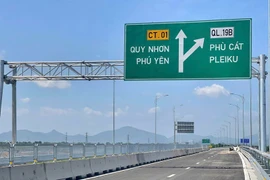 Thủ tướng chỉ đạo khẩn trương chuẩn bị tổ chức khánh thành, khởi công các công trình lớn chào mừng Đại hội XIV