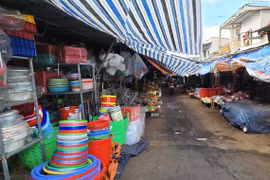 Không có việc đóng cửa chợ Chư Sê cũ