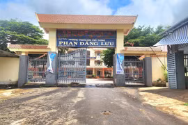 Đắk Lắk yêu cầu làm rõ việc phụ huynh "tố" 2 thầy giáo dạy thêm môn... võ