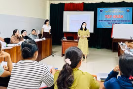 Cô đỡ thôn, bản chung tay vì sức khỏe cộng đồng