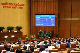 Quốc hội thông qua Luật Cán bộ, công chức (sửa đổi)