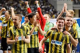 Đội bóng châu Á gây sốc, giành vé dự Champions League châu Âu