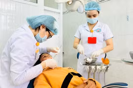 Giữ y đức sáng như gương Bác