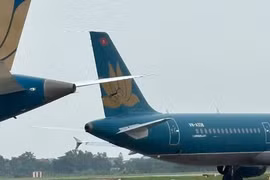 4 phi công bị đình chỉ sau vụ va chạm máy bay tại Nội Bài