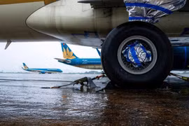 Đóng cửa 4 sân bay ứng phó bão Bualoi