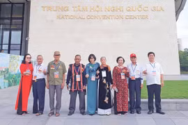 Hai tấm gương sáng từ lao tù đến đời thường