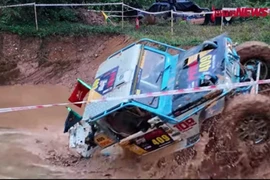 140 tay đua lội bùn, tắm mưa chinh phục giải đua xe địa hình lớn nhất Việt Nam