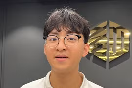 Nam sinh trốn ngủ qua đêm ở trường để làm robot giành học bổng Mỹ danh giá