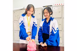 Học sinh THPT góp quỹ chung tay xóa nhà tạm