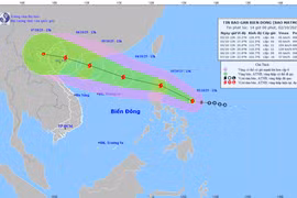 Dự báo, ngày 4/10, bão MATMO đi vào Biển Đông và có khả năng mạnh thêm