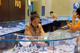 Giá vàng hôm nay 18-4: Đảo chiều sụt giảm