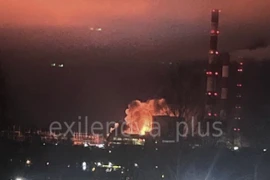 Ukraine liên tiếp tấn công, bác bỏ tin 10.000 binh sĩ mắc kẹt