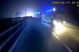 Xe khách đi ngược chiều ở cao tốc Nội Bài-Lào Cai: Tài xế bị phạt 35 triệu đồng