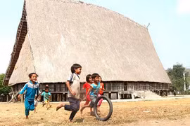 Sắc màu văn hóa bên dòng Đăk Pne