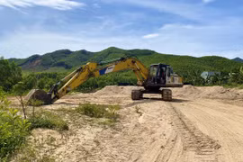 Suối Bứa lại tiếp tục bị băm nát