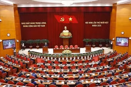 “Giữ chân” người tài