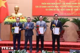 Tạm dừng bổ nhiệm, luân chuyển cán bộ tới khi hoàn thành sáp nhập, hợp nhất một số tỉnh