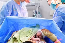 Đặt con người vào trung tâm chính sách