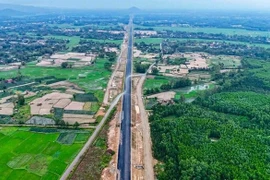 Đẩy nhanh tiến độ 4 dự án cao tốc Bắc-Nam, bảo đảm hoàn thành đúng dịp 19-12-2025