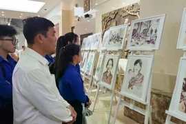 Trưng bày 78 bức ký họa gợi nhớ về ký ức chiến trường Khu V