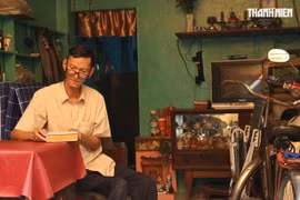 Nghề xưa ở TP.HCM: Người 'hồi sinh' sách cũ danh tiếng hơn 40 năm