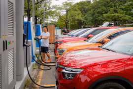 Bộ Công thương bổ sung quy định riêng về giá điện cho xe sạc điện