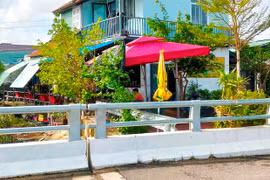 Chiếm đất công, xây công trình trái phép bên kè sông Côn