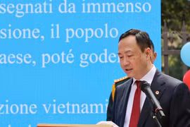 50 năm Thống nhất đất nước: Lễ kỷ niệm đầy trang trọng và xúc động tại Italy